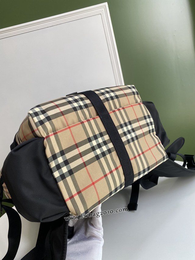Burberry專門店新款雙肩包 巴寶莉Vintage復古格紋尼龍男士後背包 yxb1174
